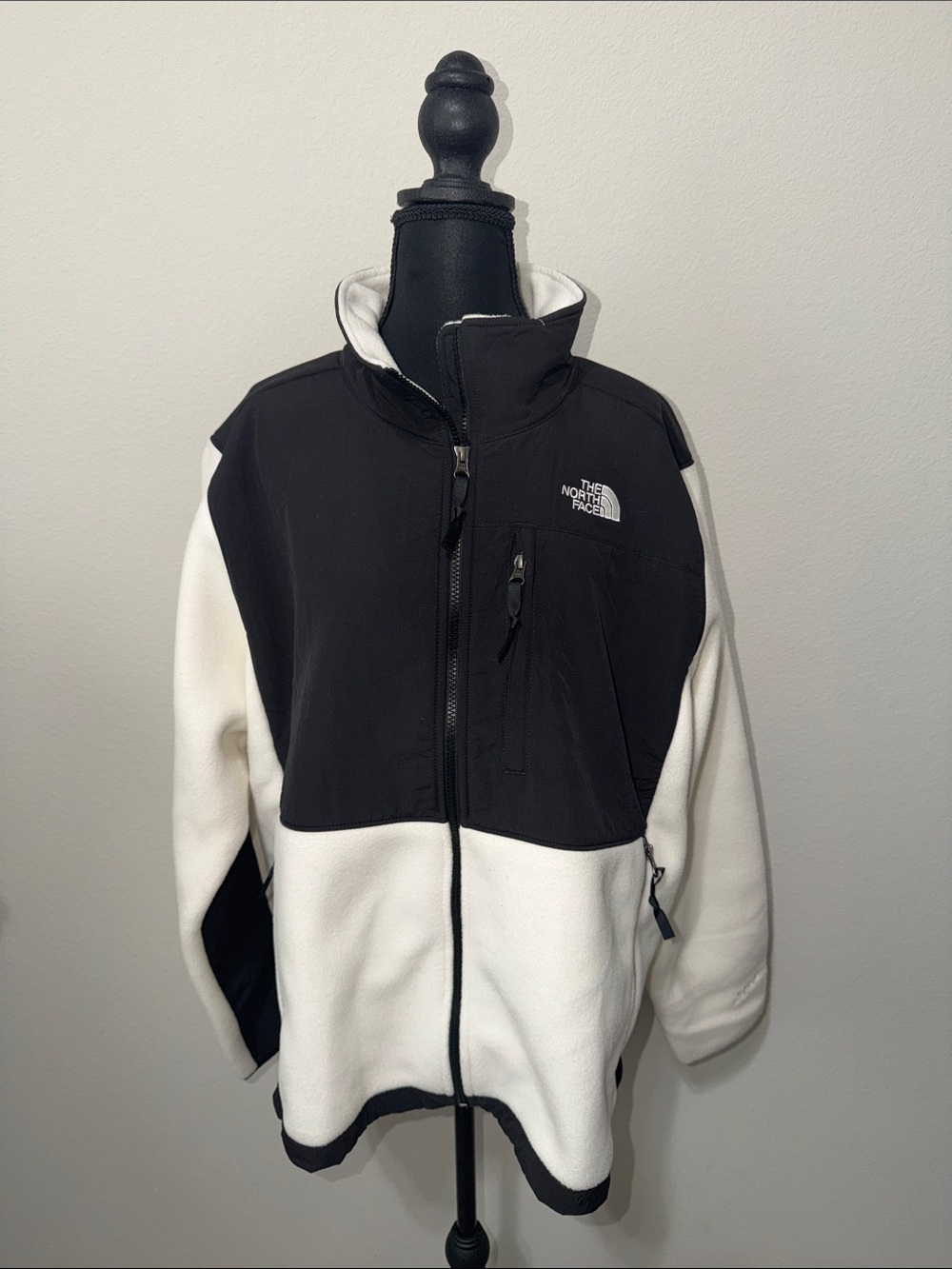 The North Face Black & White Fleece Jacket WI1